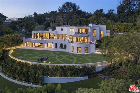 houses lottery winners have bought.